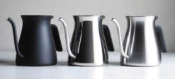Bouilloire Traditionnelle Pour Over Mirror 90 Cl - KINTO -Vente De Café bouilloires kinto kettle pour over 1