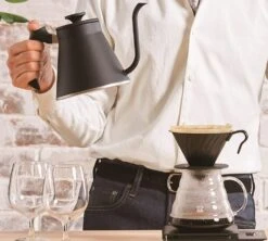 Bouilloire Versante 800 Ml Noir V60 Col De Cygne - HARIO -Vente De Café harionoir dripper