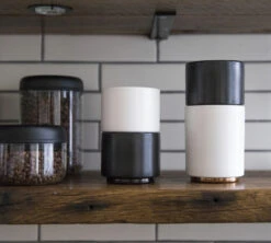 Tasse à Cappuccino - Monty Milk Art Blanc Mat 19 Cl - FELLOW -Vente De Café lifestyle4 1