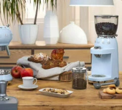 Set Petit-Déjeuner Machine Expresso ECF01PBEU Et Moulin à Café CGF01PBEU Bleu Azur - SMEG 7 Set Petit-Déjeuner Machine Expresso ECF01PBEU Et Moulin à Café CGF01PBEU Bleu Azur - SMEG -Vente De Café moulin ba