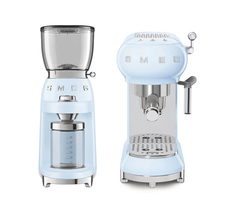 Set Petit-Déjeuner Machine Expresso ECF01PBEU Et Moulin à Café CGF01PBEU Bleu Azur - SMEG 1 Set Petit-Déjeuner Machine Expresso ECF01PBEU Et Moulin à Café CGF01PBEU Bleu Azur - SMEG