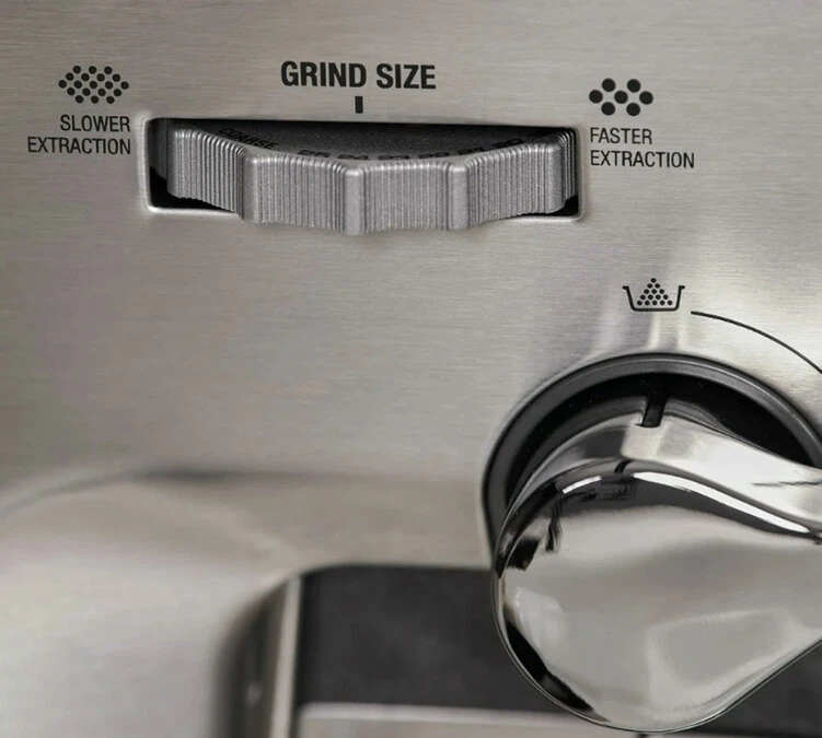 Machine Expresso SAGE Barista Express Impress SES876RVC4EEU1 Rouge Velours 4 Machine Expresso SAGE Barista Express Impress SES876RVC4EEU1 Rouge Velours – Image 4