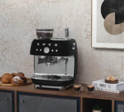 Machine Expresso SMEG EGF03BLEU Noire Années 50 Avec Moulin Intégré -Vente De Café smeg egf03 noire 5