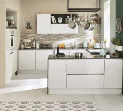 Bouilloire KLF04PGEU Température Réglable Noir 1,7 L + Offre Cadeau - SMEG 8 Bouilloire KLF04PGEU Température Réglable Noir 1,7 L + Offre Cadeau - SMEG -Vente De Café vert d4eau smeg 1